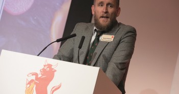 Nuffield Scholarship report: Living and dying with avian influenza Daniel Roberts