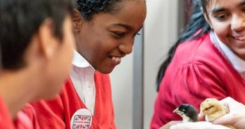 NFU transforms London school into farm Farmvention London day