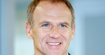 Boris Johnson appoints former Tesco chief executive to advise on supply chain problems Dave-Lewis