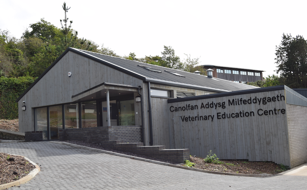 Wales opens doors of new vet school Poultry News